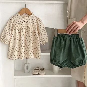 Ins 2023 Весна Осень Комплект одежды из 2 предметов для маленьких девочек, хлопковые топы с длинными рукавами в цветочек, зеленые шорты из полипропилена, костюм для маленьких девочек, наряды