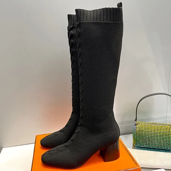 Женские длинные сапоги Весна Осень 2023 Уникальный дизайн верха, Однотонная обувь с квадратным носком, Лаконичная Универсальная женская обувь