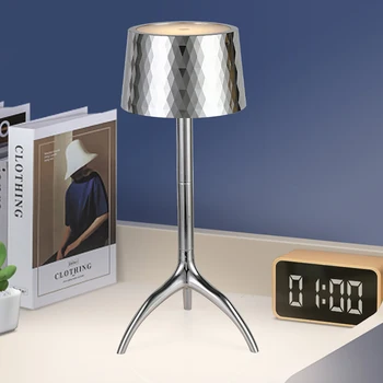 Скандинавская модная настольная лампа минималистичный постмодерн прикроватная лампа для спальни свет роскошной гостиной штатив для кабинета декоративная настольная лампа