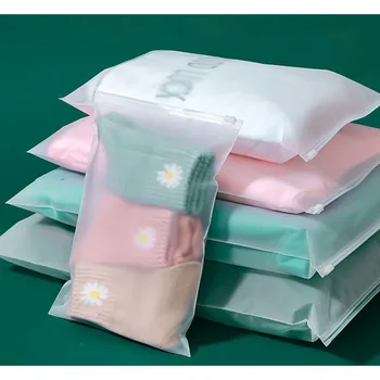 Полиэтиленовый пакет на молнии с логотипом на заказ для хранения одежды